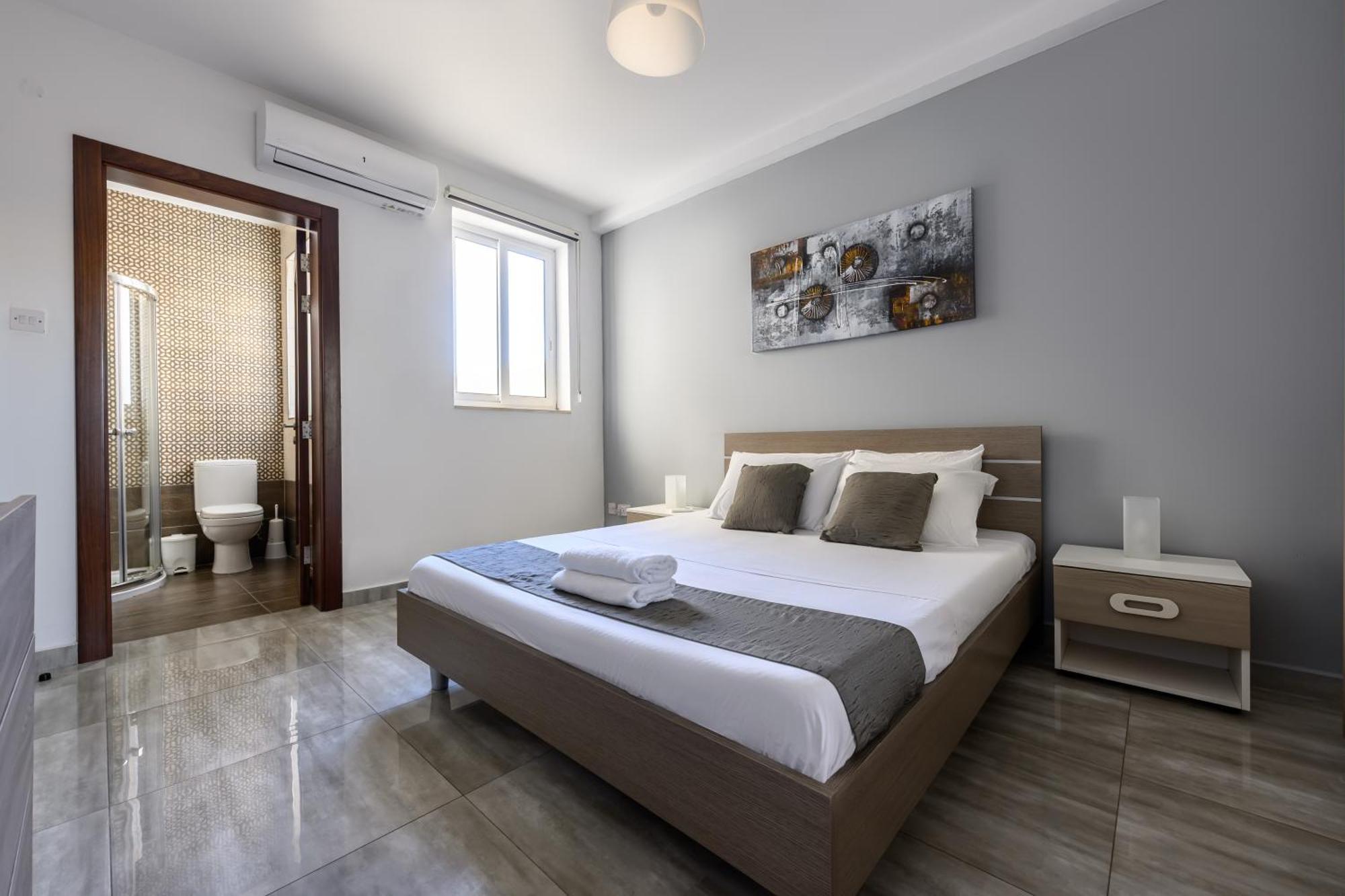 F9 Room 1, Private Double Room With Private Bathroom In Shared Flat Msida Exterior foto