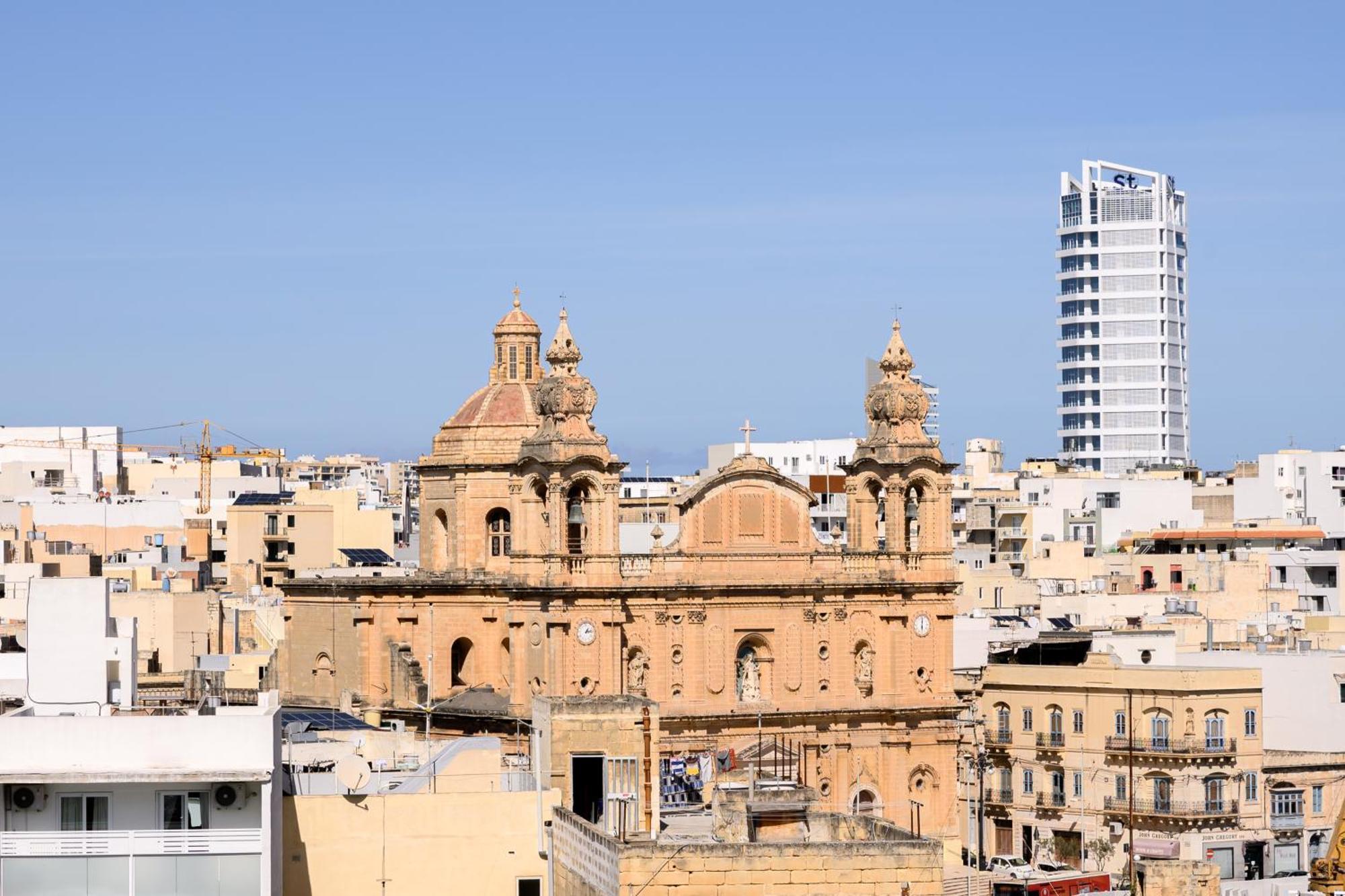 F9 Room 1, Private Double Room With Private Bathroom In Shared Flat Msida Exterior foto